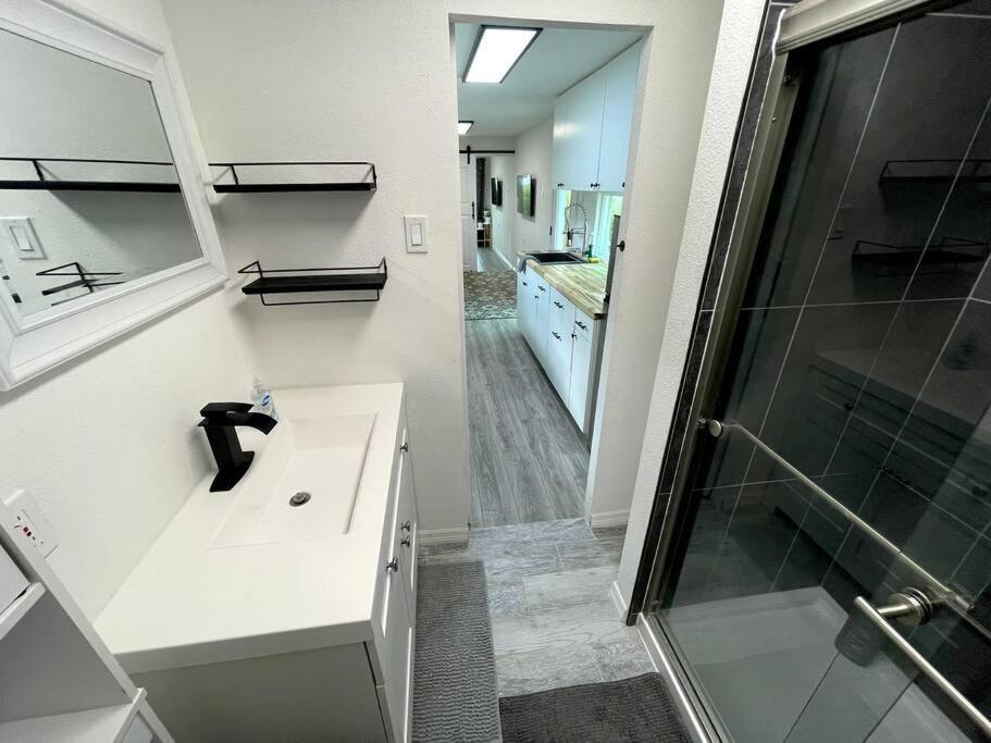 1Bed 1Bath Container Home Centrally Located Cypress Gardens Zewnętrze zdjęcie